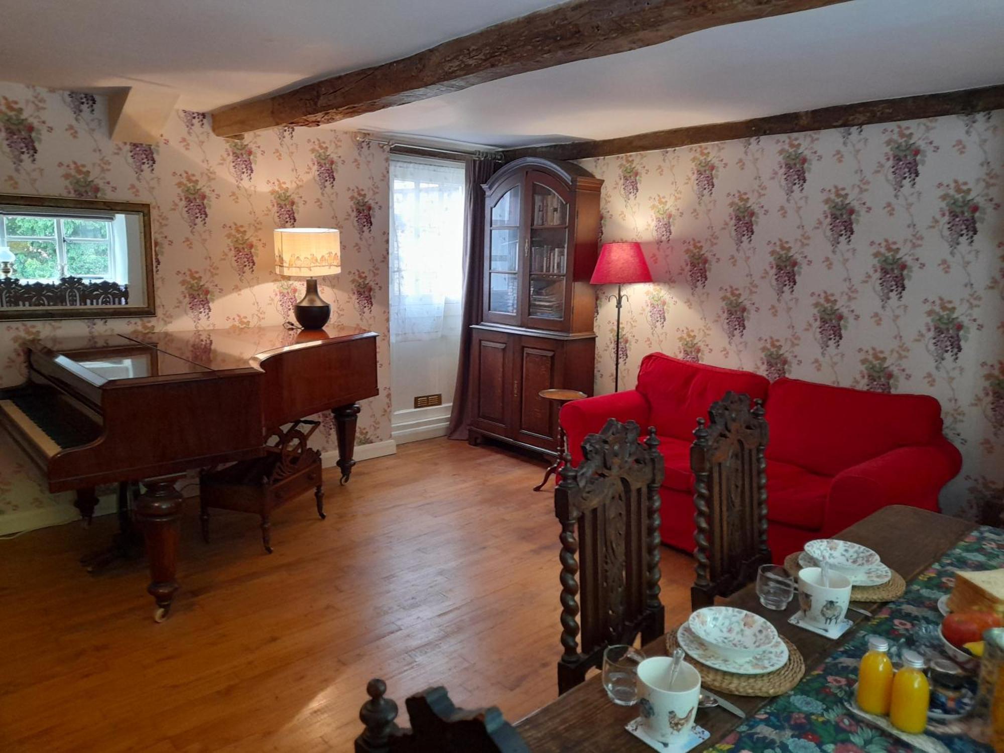 Cotswold Cottage Bed & Breakfast Luckington Exterior photo